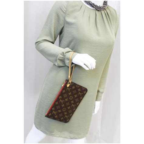 louis vuitton pochette accessoires dimensions|louis vuitton pochette wristlet.